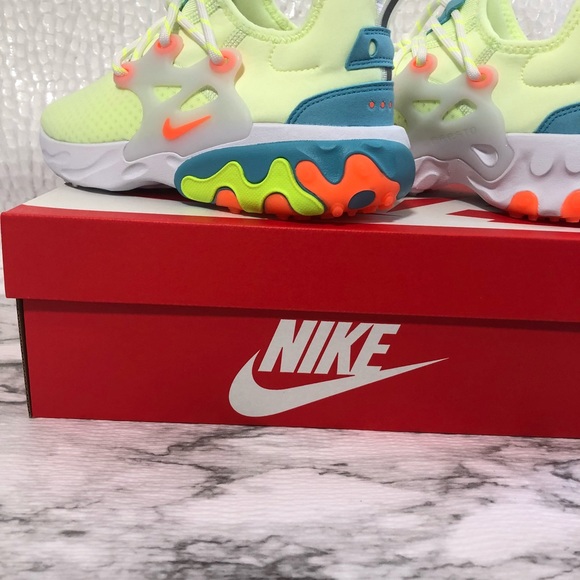 🚨Sold🚨Nike Women’s React Pretso - Picture 4 of 7
